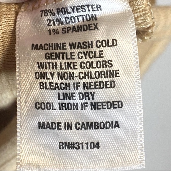 Beige Wonderly Ribbed Long Sleeve Top w/ button details on the back Size XL - Picture 5 of 5